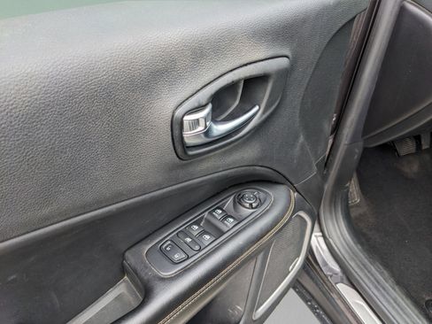 Used 2021 Jeep Compass Latitude w/ Sun and Sound Group image 24