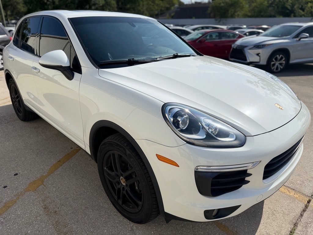 Used 2017 Porsche Cayenne AWD/4WD image 7