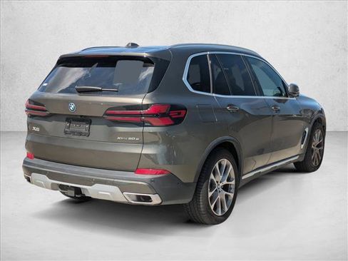 Used 2026 BMW X5 xDrive50e AWD/4WD image 5