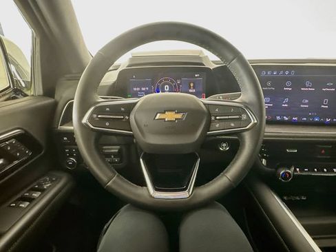 Used 2025 Chevrolet Tahoe Premier AWD/4WD image 11