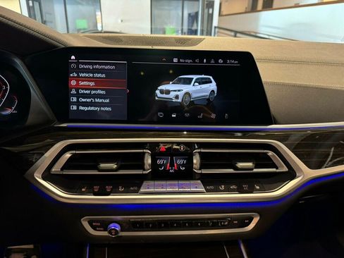 Used 2020 BMW X7 xDrive40i w/ Premium Package image 16