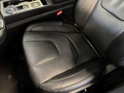 Used 2022 Ford Edge Titanium image 20