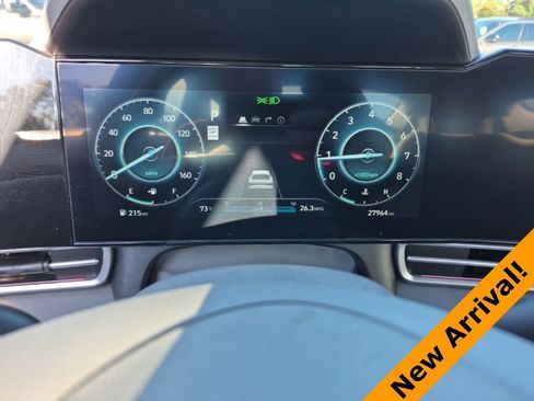 Used 2024 Hyundai Elantra SEL image 11