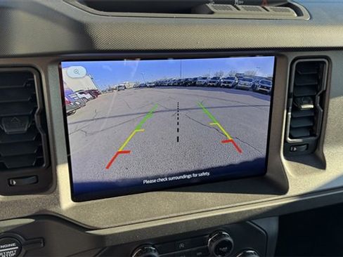 New 2025 Ford Bronco Base image 30