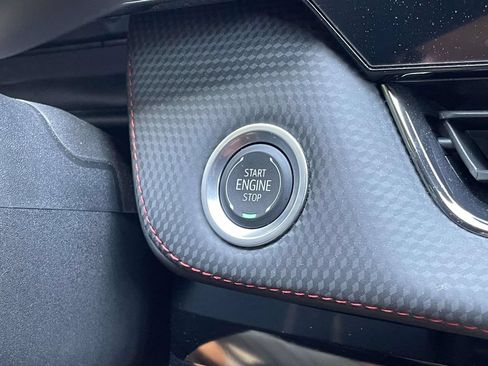 Used 2025 Chevrolet Equinox RS w/ Safety and Technology Package FWD image 19