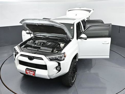 Certified 2024 Toyota 4Runner SR5 Premium w/ Moonroof Package AWD/4WD image 44