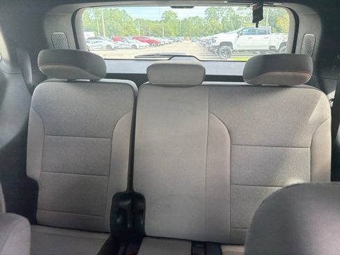 Used 2026 Chevrolet Traverse LT w/ Driver Confidence Package FWD image 8