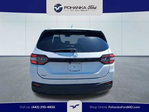 Used 2023 Honda Pilot LX image 6