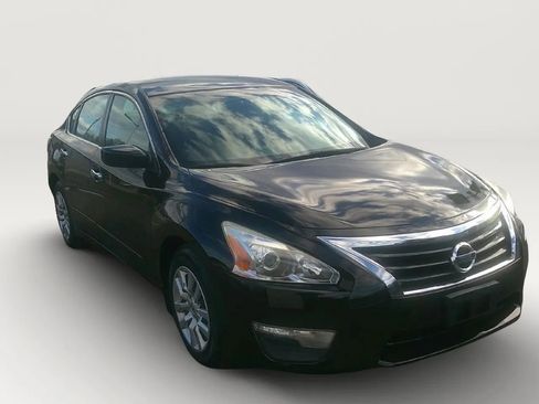 Used 2015 Nissan Altima 2.5 S w/ Power Driver Seat Package FWD image 6