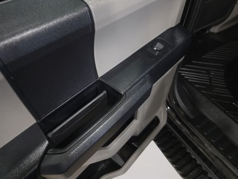 Used 2020 Ford F150 XL w/ Equipment Group 101A Mid AWD/4WD image 23
