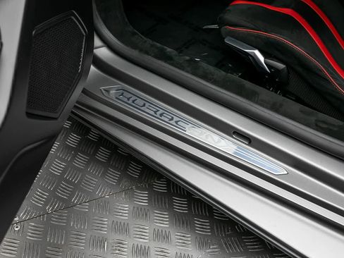 Used 2022 Lamborghini Huracan STO RWD image 22