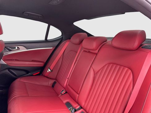 Used 2025 Genesis G70 2.5T w/ Sport Prestige Package image 38