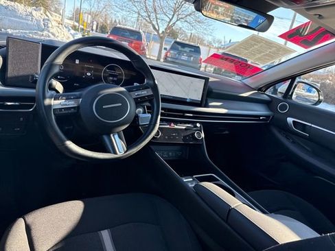 Certified 2024 Hyundai Sonata SEL w/ Convenience Package image 23