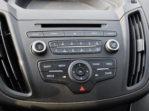 Used 2017 Ford Escape SE image 28