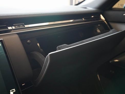 Used 2023 Land Rover Range Rover Sport SE image 32