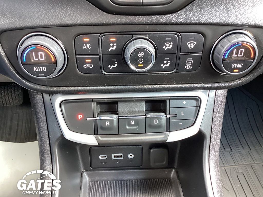 Used 2023 GMC Terrain SLE w/ Driver Convenience Package FWD image 19