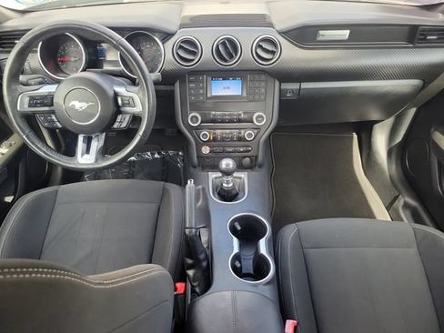 Certified 2022 Ford Mustang Coupe RWD image 8
