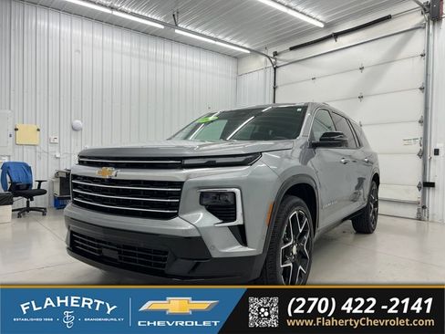 Used 2026 Chevrolet Traverse High Country w/ LPO, Floor Liner Package AWD/4WD image 6