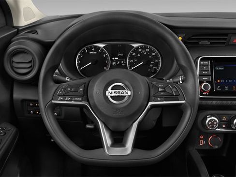 Used 2023 Nissan Kicks SV w/ Interior Electronics Package FWD image 8