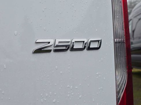 Used 2025 Mercedes-Benz Sprinter 2500 image 17