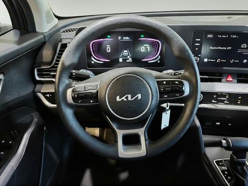 Certified 2024 Kia Sportage LX FWD image 9