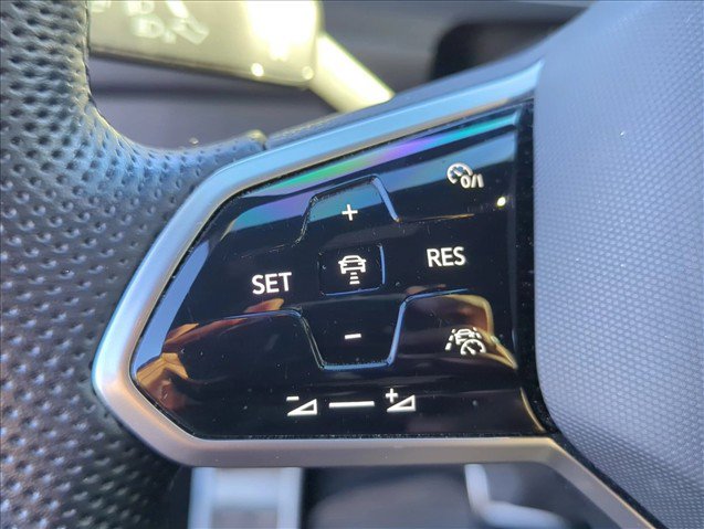 Used 2022 Volkswagen Tiguan SE R-Line FWD image 19