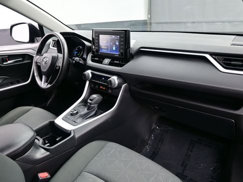 Used 2022 Toyota RAV4 XLE w/ Convenience Package image 15