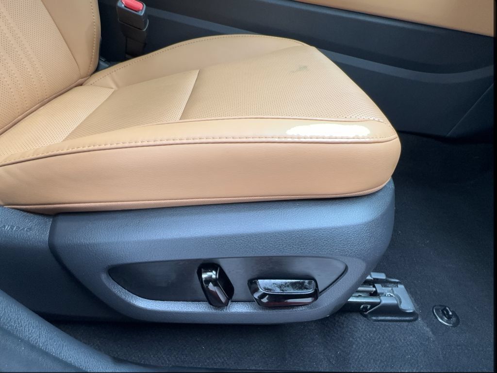 Used 2024 Lexus NX 250 FWD image 32