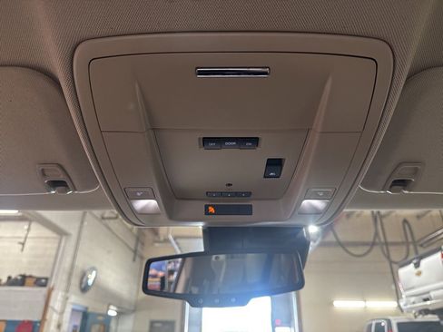 Used 2015 GMC Sierra 1500 SLT image 32