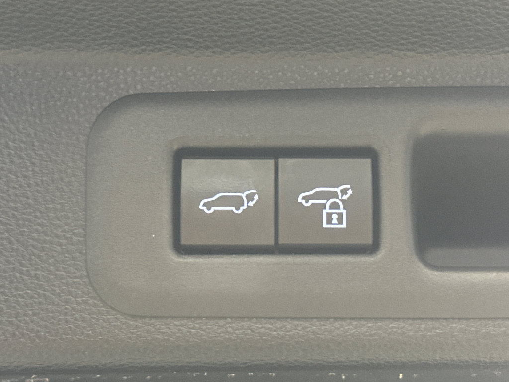 Used 2023 Toyota Sequoia TRD Pro AWD/4WD image 19