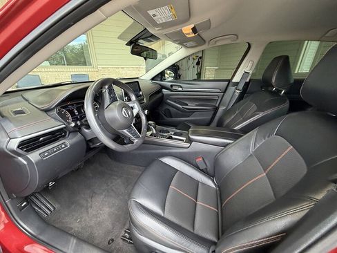 Used 2022 Nissan Altima 2.5 SR FWD image 12