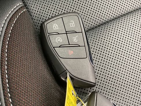 Used 2024 Chevrolet Equinox EV RS image 27