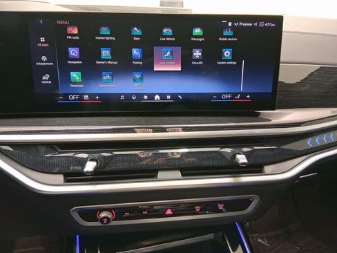 Used 2024 BMW X7 xDrive40i w/ M Sport Package AWD/4WD image 22