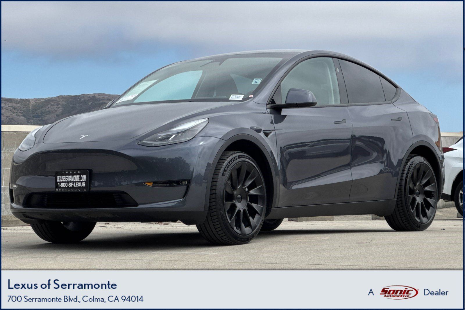 Used 2023 Tesla Model Y 2WD image 1