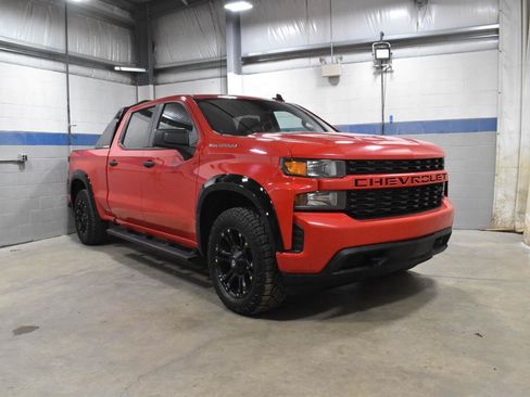 Used 2019 Chevrolet Silverado 1500 Custom w/ Custom Value Package AWD/4WD image 23