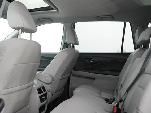 Used 2018 Honda Pilot EX-L image 18