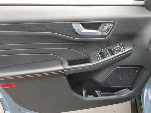 Used 2023 Ford Escape ST-Line image 11