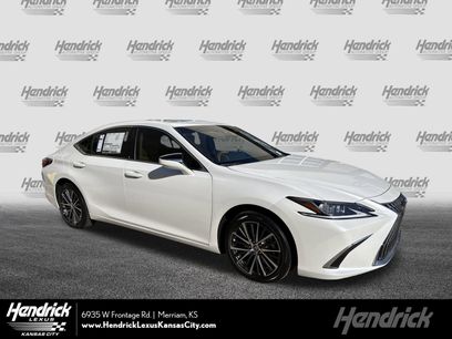 New 2025 Lexus ES 350 w/ Premium Package