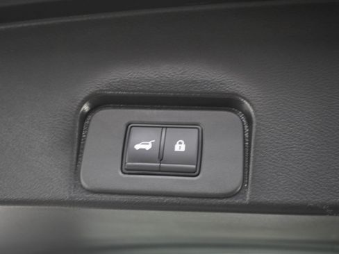 Used 2023 Nissan Rogue SV w/ SV Premium B Package AWD/4WD image 14