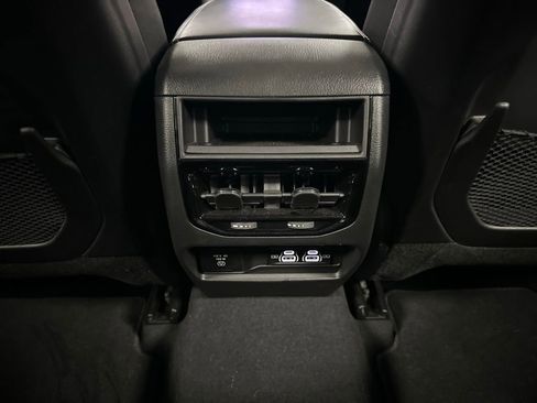 Used 2024 Jeep Grand Cherokee Altitude RWD image 20