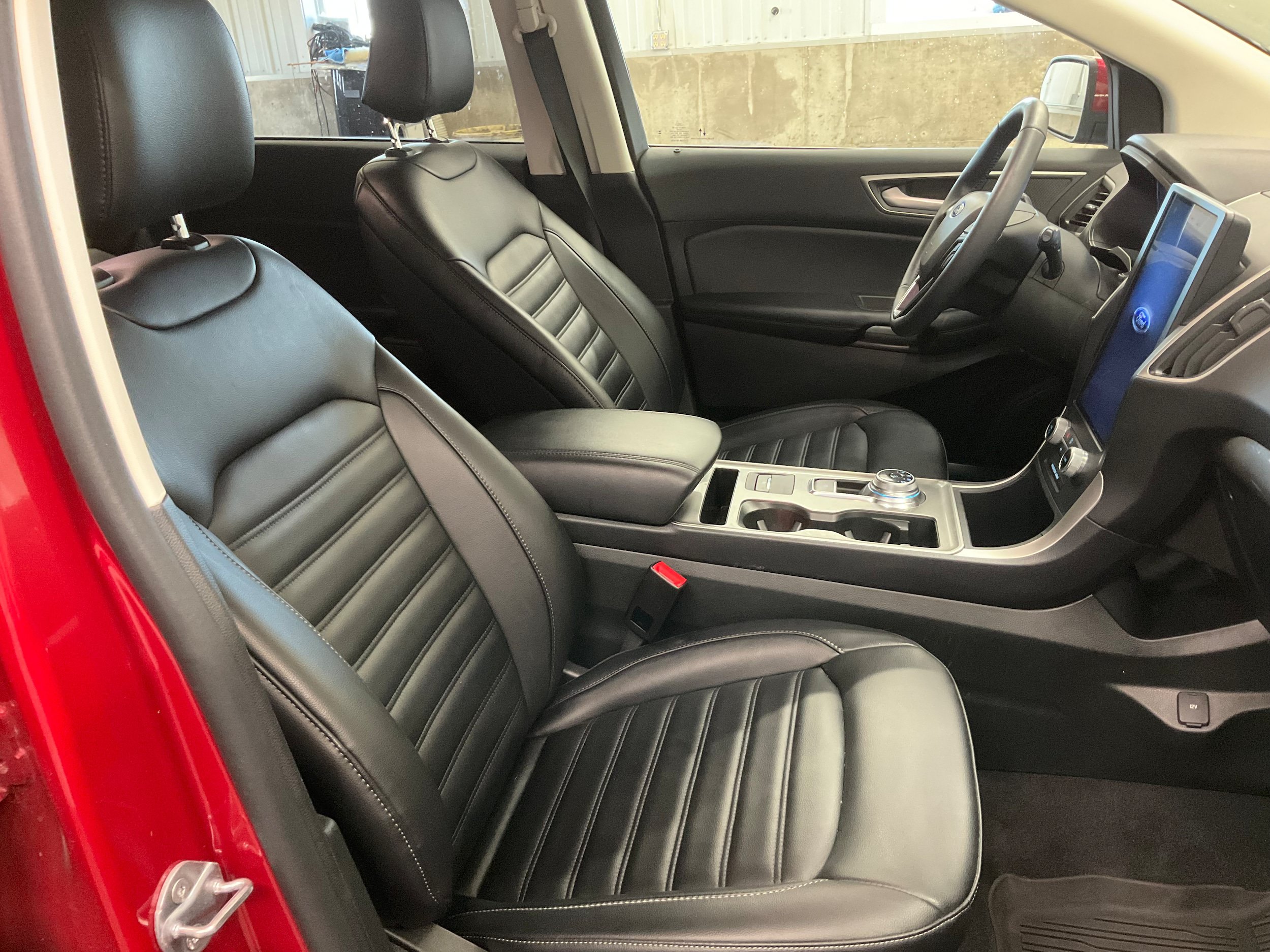 Used 2024 Ford Edge SEL w/ Convenience Package AWD/4WD image 30