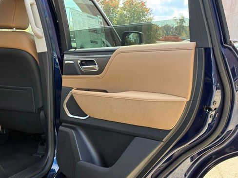 New 2026 INFINITI QX80 Luxe image 24