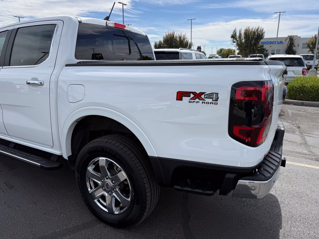 Used 2024 Ford Ranger Lariat w/ FX4 Off-Road Package AWD/4WD image 3