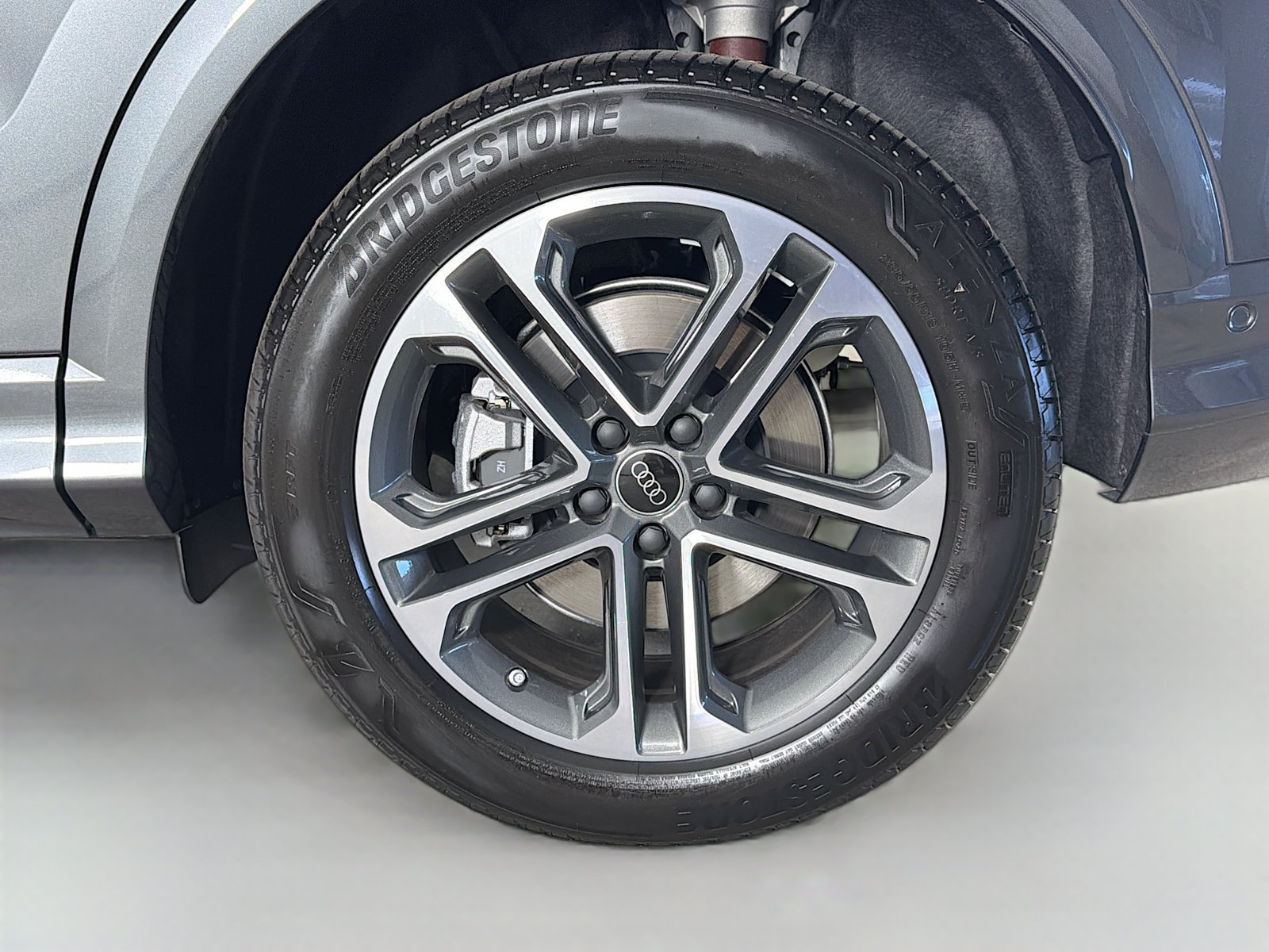 New 2026 Audi Q5 Premium Plus AWD/4WD image 32