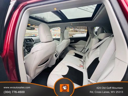 Used 2021 Jeep Cherokee Latitude Plus w/ Sun & Sound Group image 18