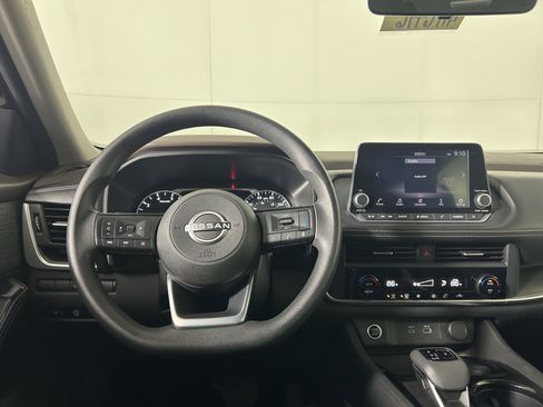 Certified 2023 Nissan Rogue SV image 13