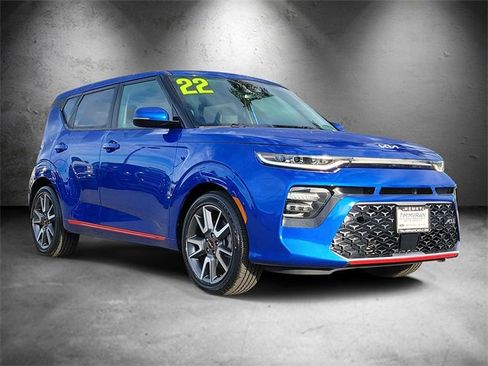 Used 2022 Kia Soul Turbo image 2