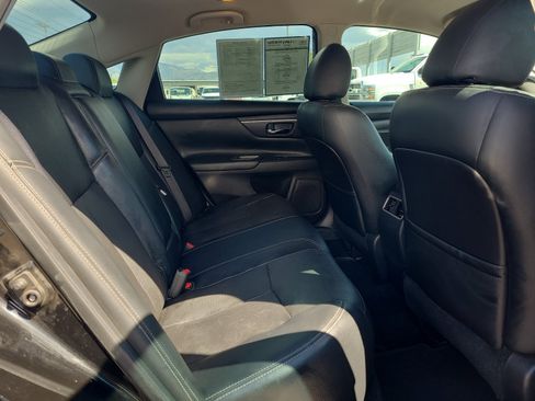Used 2017 Nissan Altima 2.5 SL FWD image 28