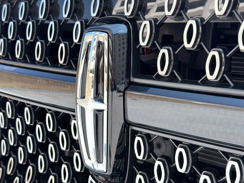 New 2027 Lincoln Navigator L Reserve AWD/4WD image 15