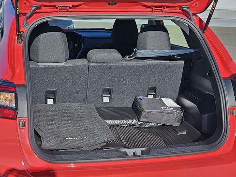 Used 2025 Subaru Impreza 2.0i Sport image 11